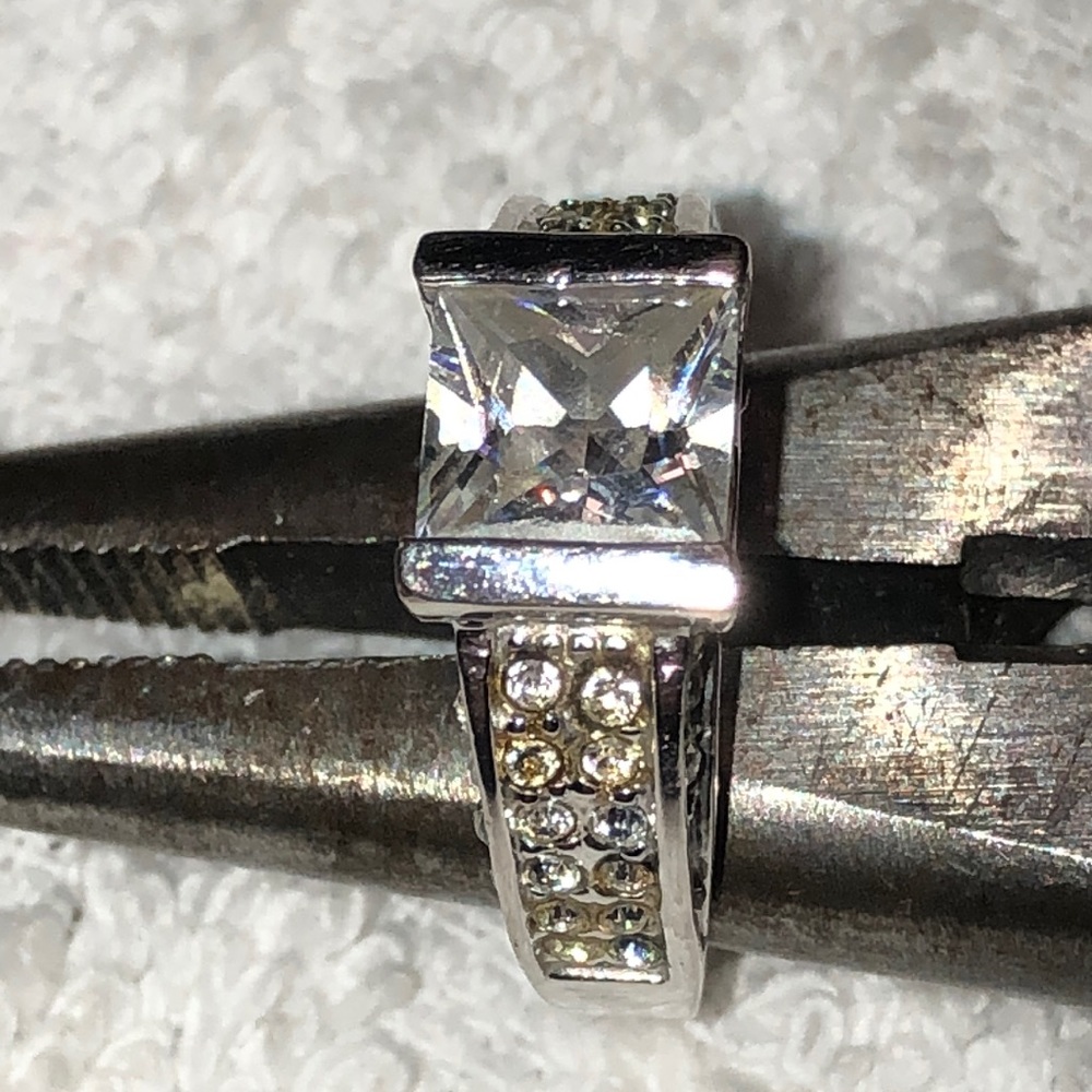 RING Diamond